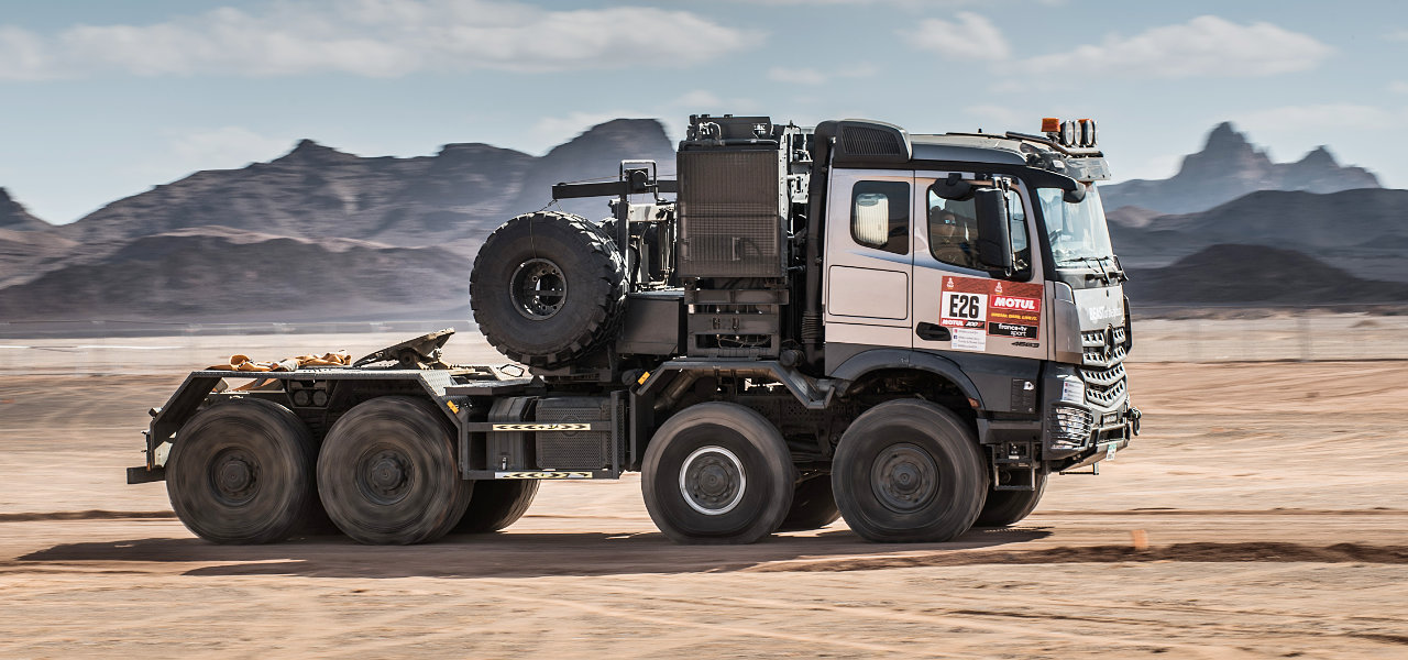 Mercedes Benz Arocs 4663 – это не участник Дакар-2020. Arocs – спасатель!